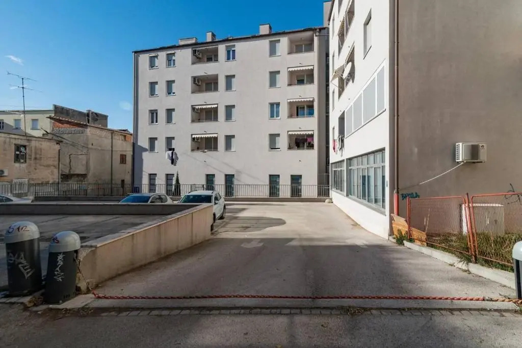 Apartment Infinity