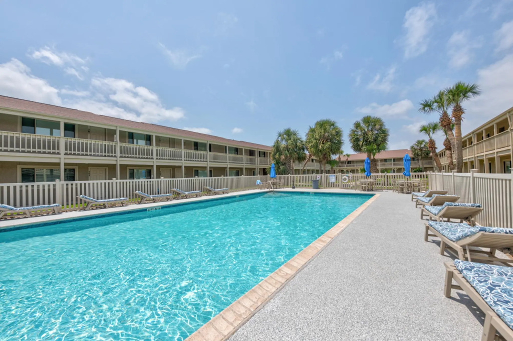 Courtyard #203