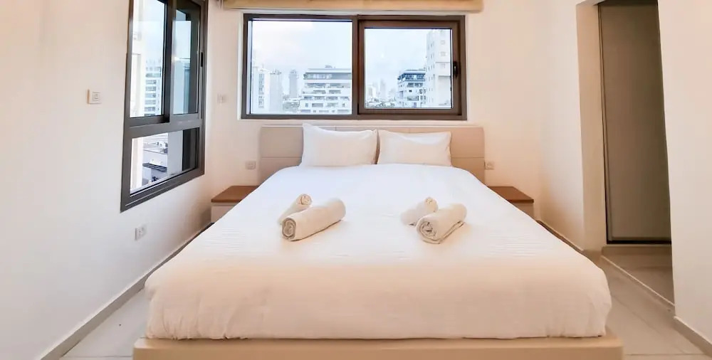 Condo & Pool in New North by FeelHome