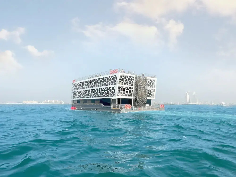 Overnight Super Yacht - Orchid