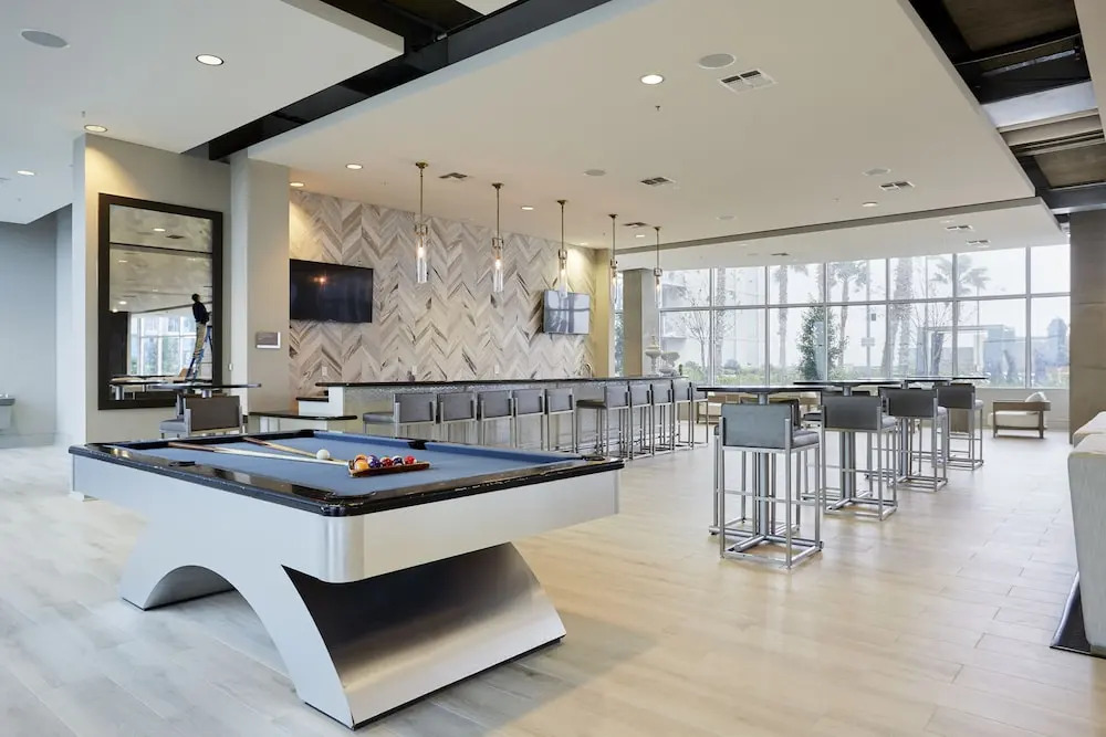 Desirable Midtown Suites by Sonder