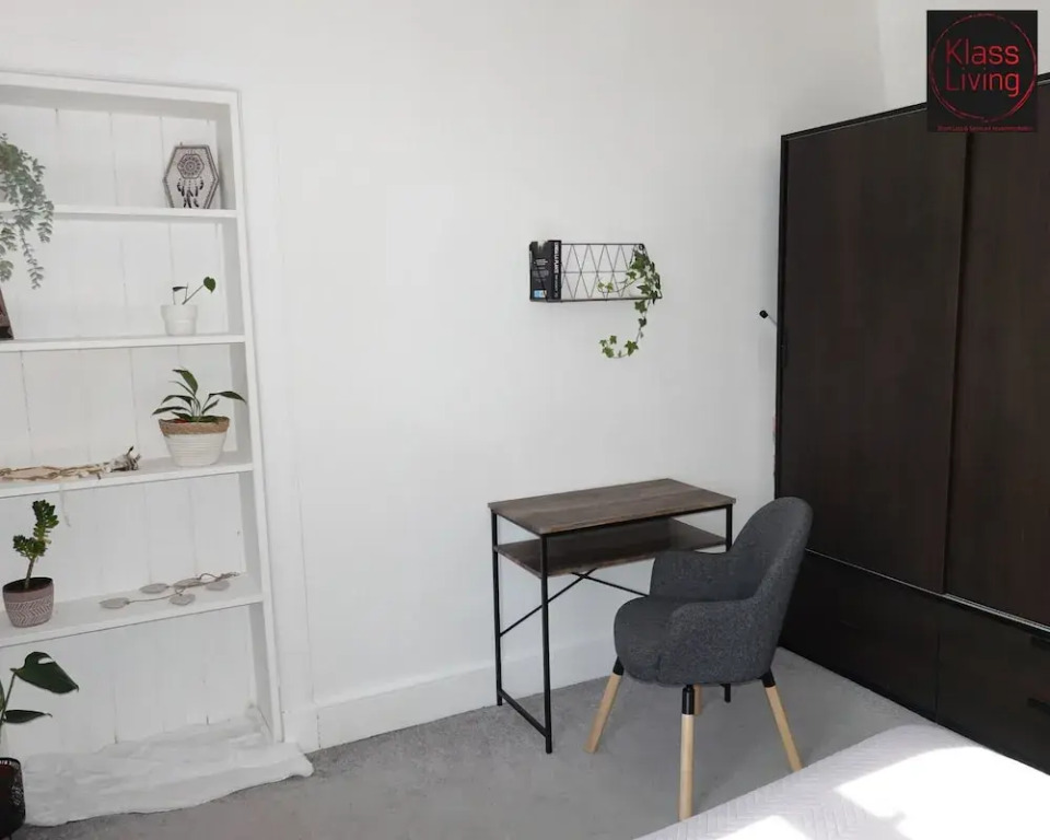 One Bedroom Apartment by Klass Living Serviced Accommodation Bellshill - Mossend  Apartment with WIFI  and Parking