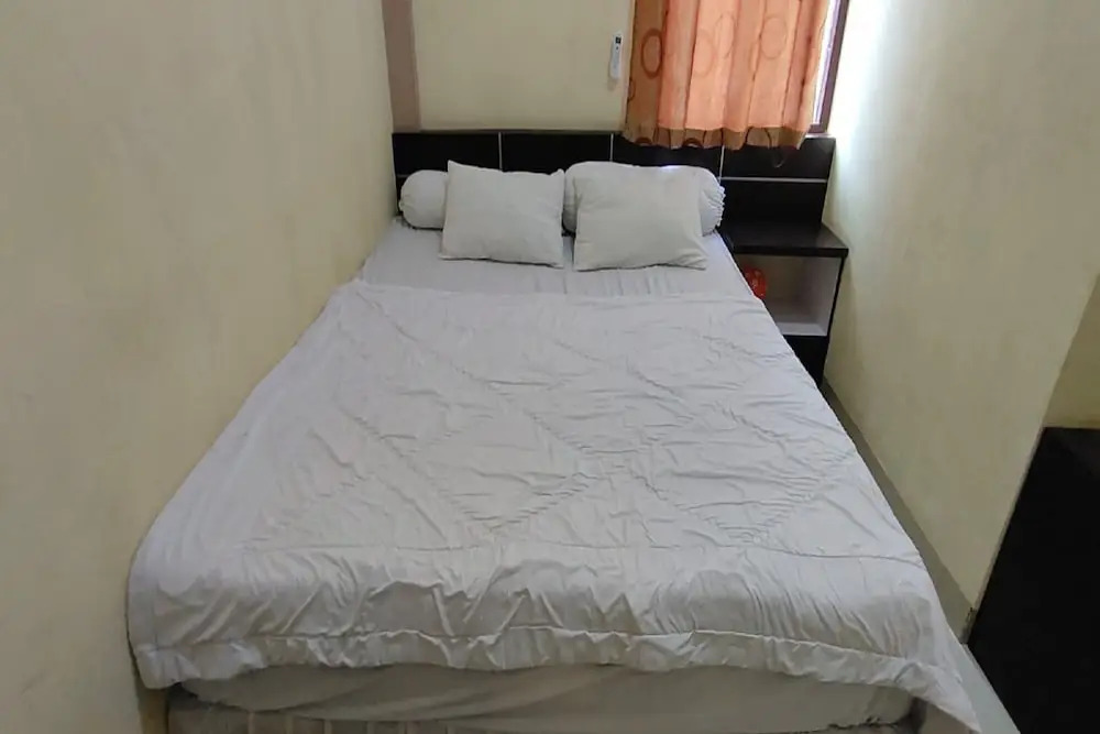 Hotel O Ervina Homestay Syariah Batakan