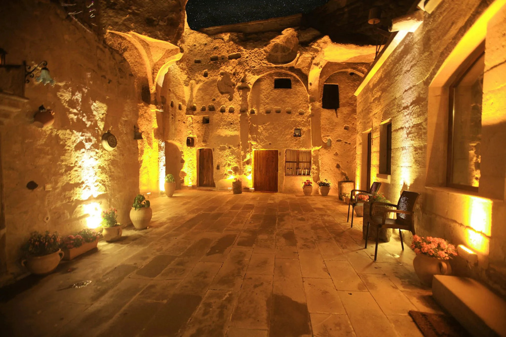 Tulip Cave Suites
