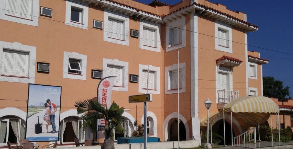 Hotel Dos Mares