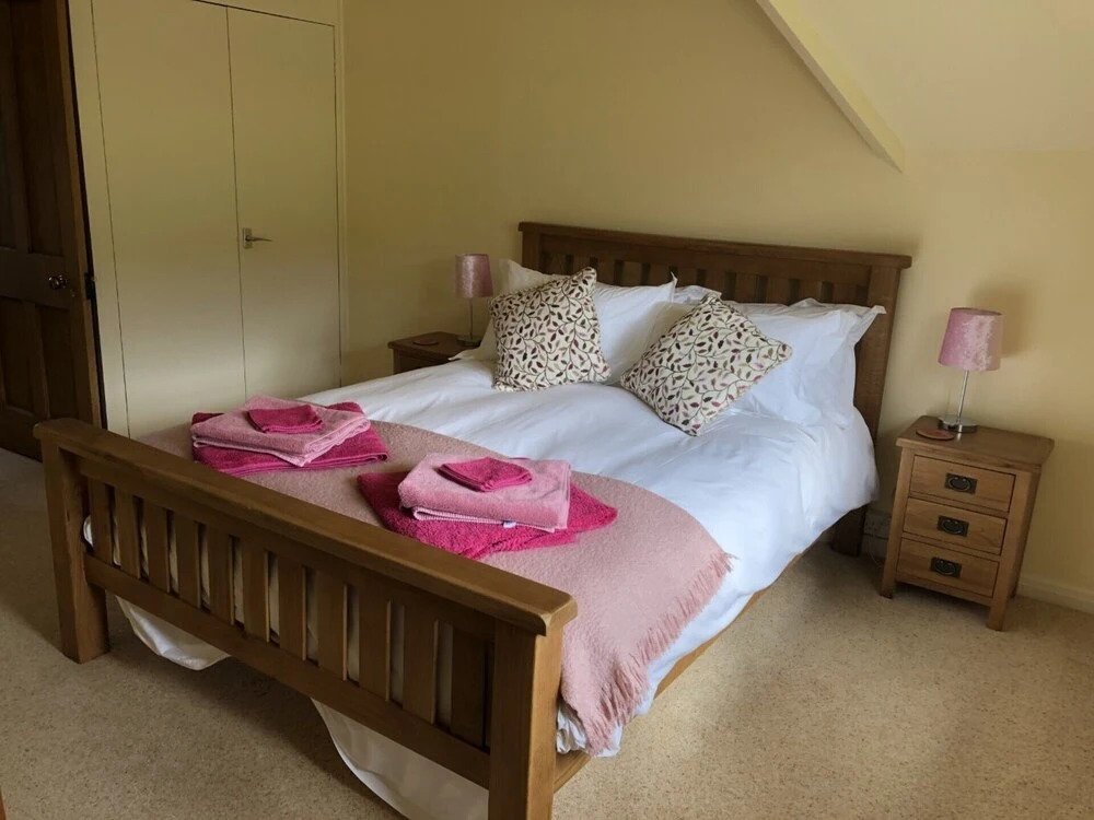 Beautiful 3 Bedroomed Cotswolds Farmhouse