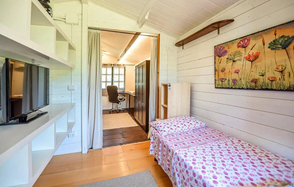 4 Bedroom Amazing Home In Pietrasanta