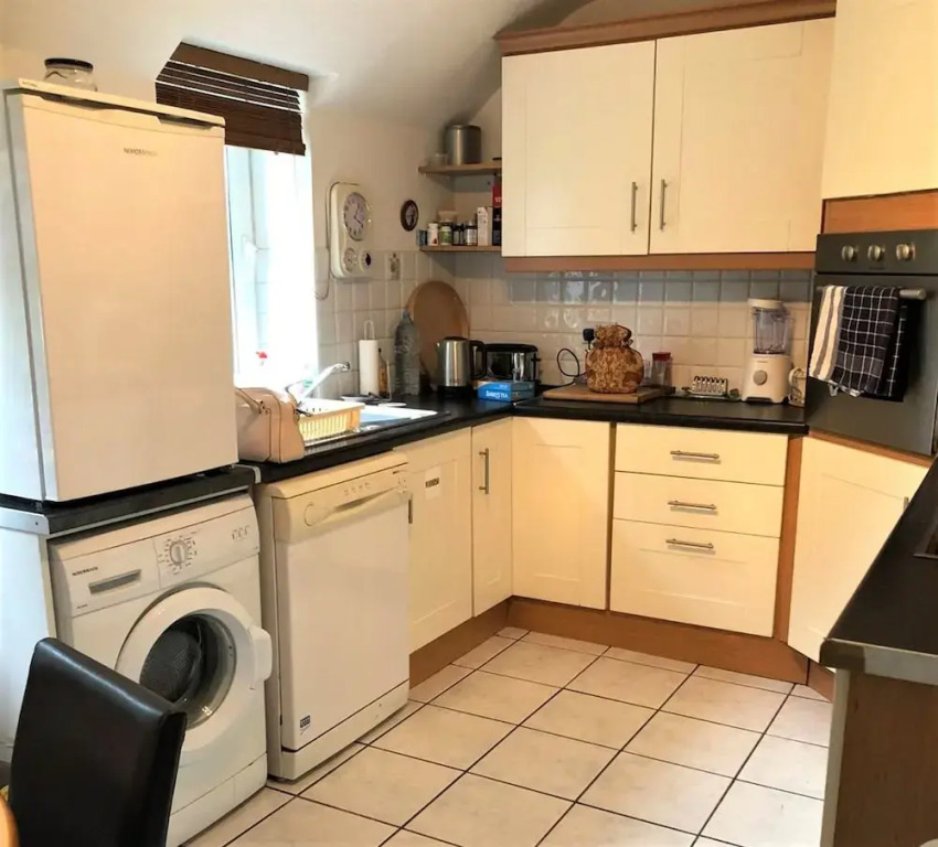 2 Bedroom Harbour View Apartment in Kinsale