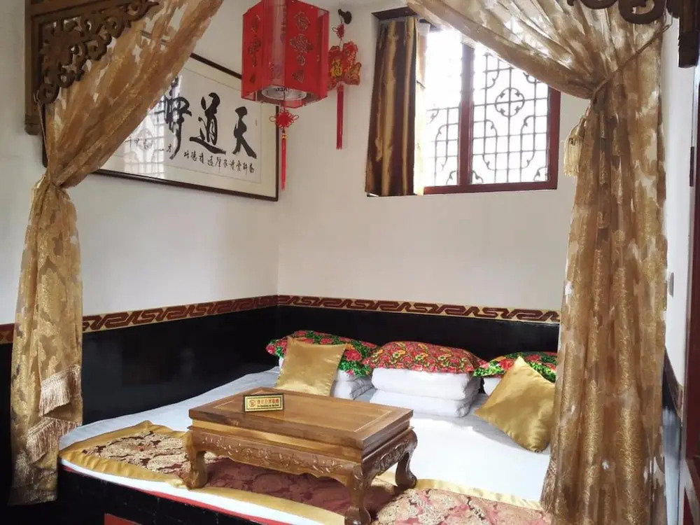 Weikui Folk Inn