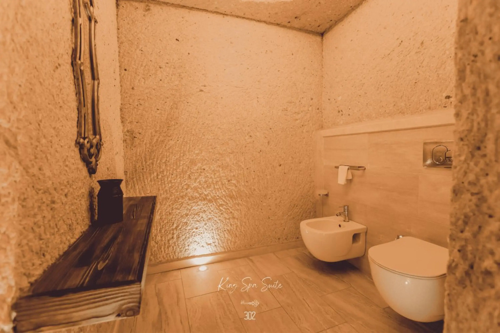 Nino Cave Suites