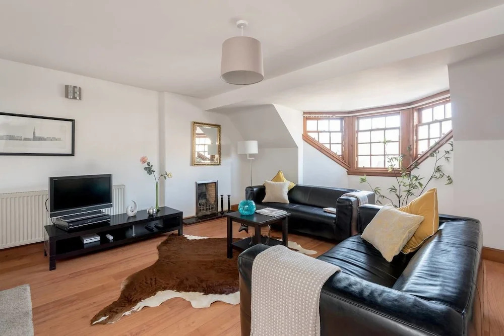 Stylish Frederick Street Flat Heart Of The Centre