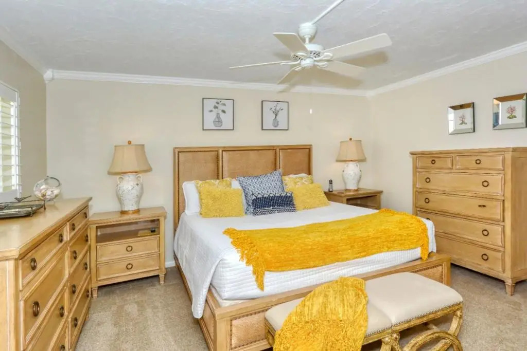 LaPlaya 202D Picture this from your lanai or sundeck Palm trees beach turquoise water and gorgeous sunsets