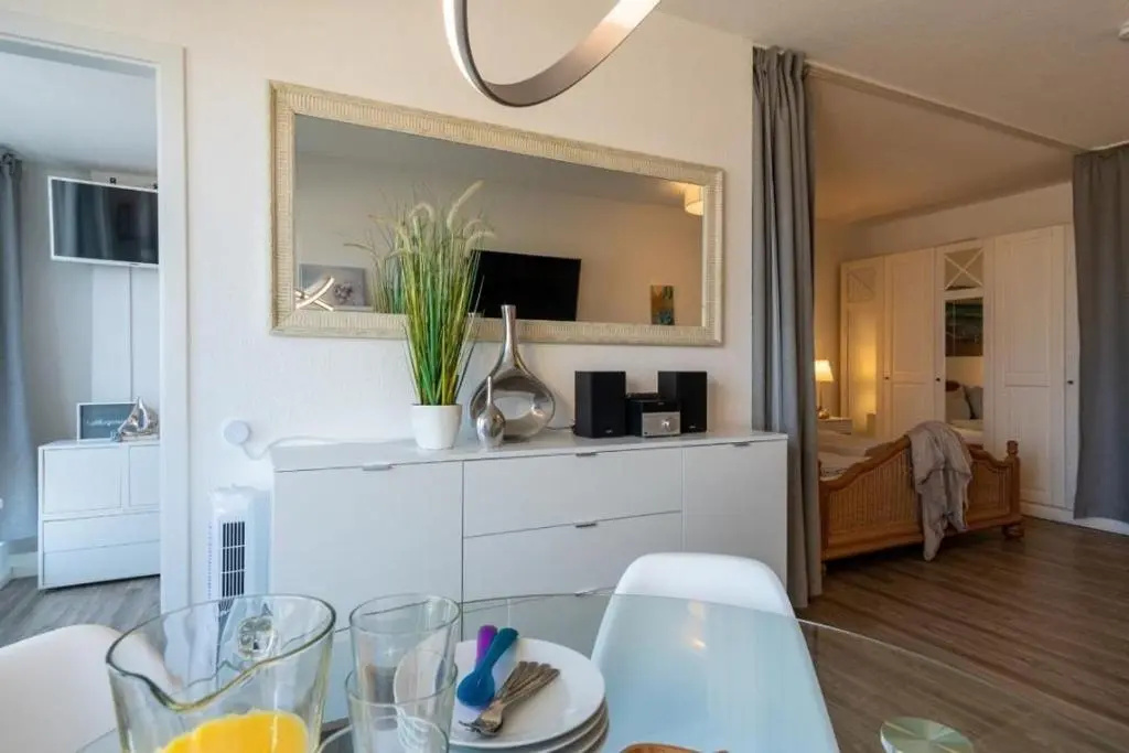 Strandhotel-Heiligenhafen-Wohnung-125-Typ-II-Meerblick-im-Strandhotel