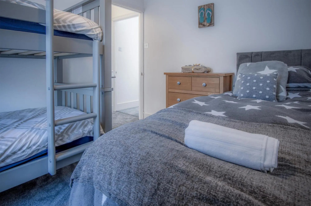 Hawtree Cottage - 2 Bedroom Cottage - Tenby