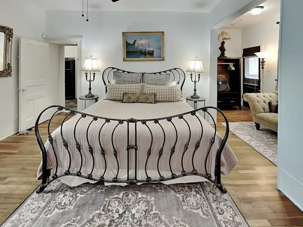 Victorian Rose by Ryson Vacation Rentals