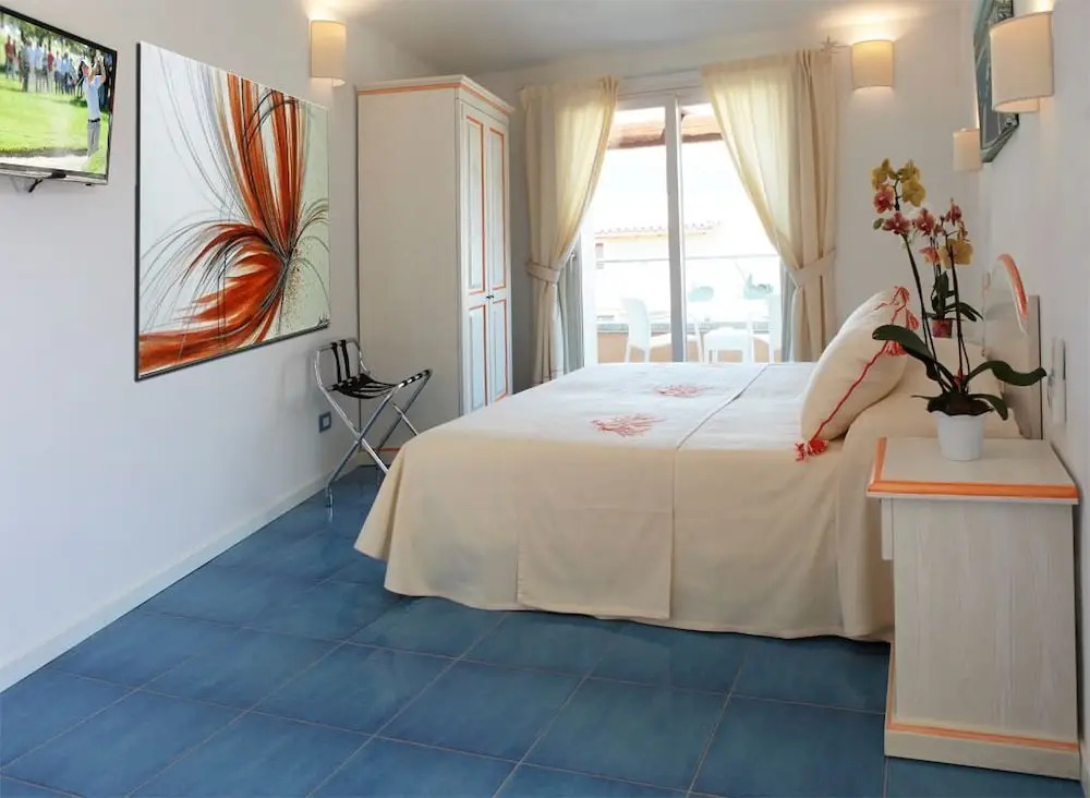 Janas Hotel