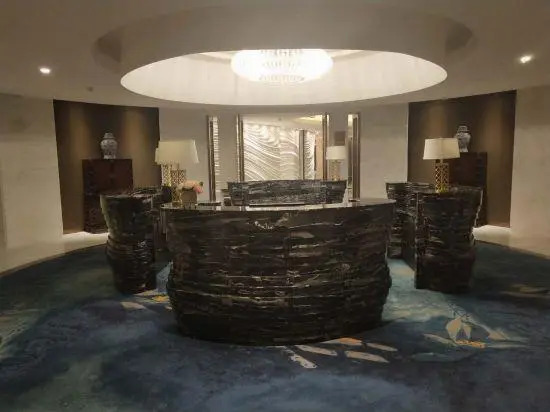 Xinhua Jian'guo Hotel