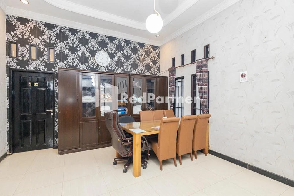 Boss Residence Serang Redpartner