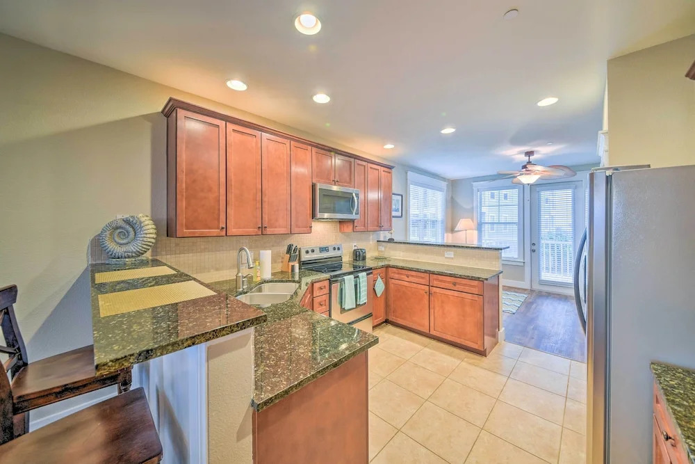 Beach Days & Resort-style Fun! Galveston Retreat