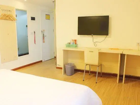 Grand Hyatt Hotel (Weihai High Speed Railway North Station)