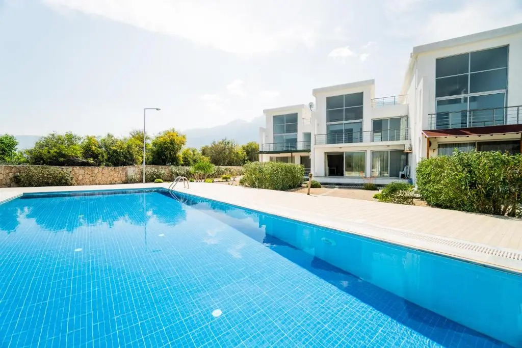 Spacious Three-Bedroom Apartment with Sea View A2