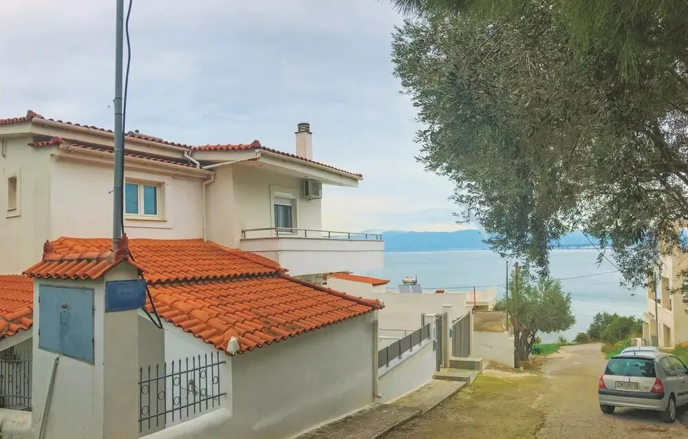 3 Bedroom Lovely Home In Chalkida