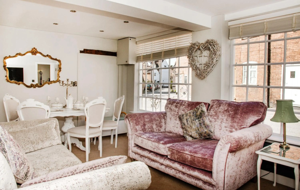 Whispering Place 12a - Luxury Georgian House - Honeymoon Bridal Suite - Severn valley Railway - Family - Sleeps 6