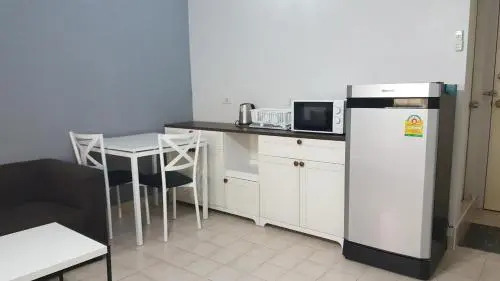 Popular Condo by Jintana