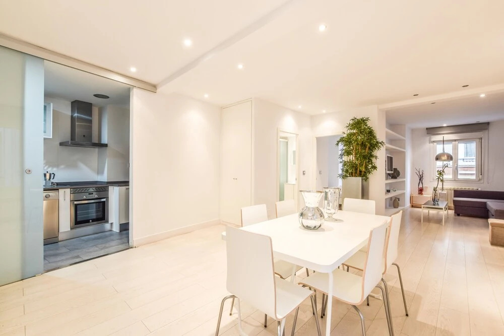 Room to Rent Bernabeu Spacious Apartment