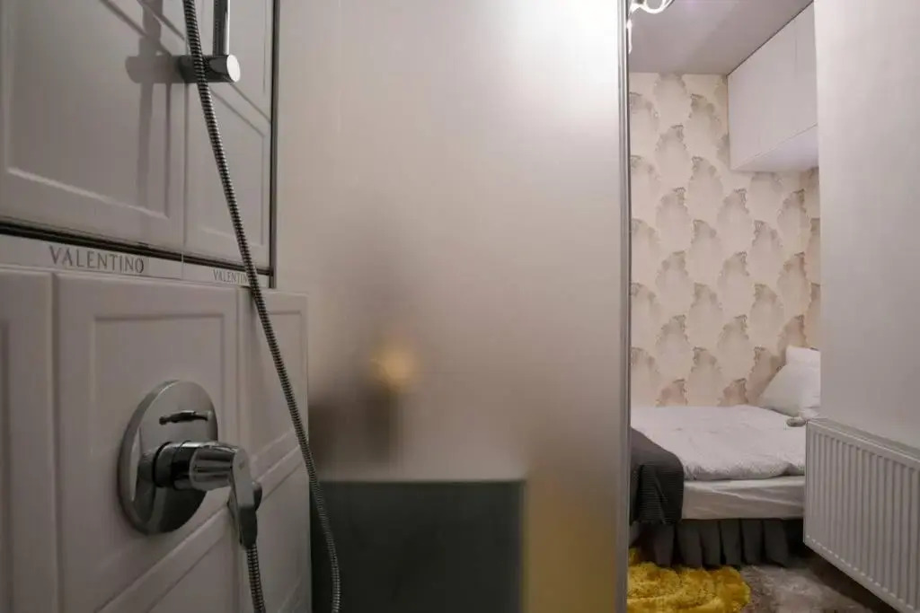 Luxuryflat Near Centre On118 Sqm, 3br,2bth,8bed,Ac