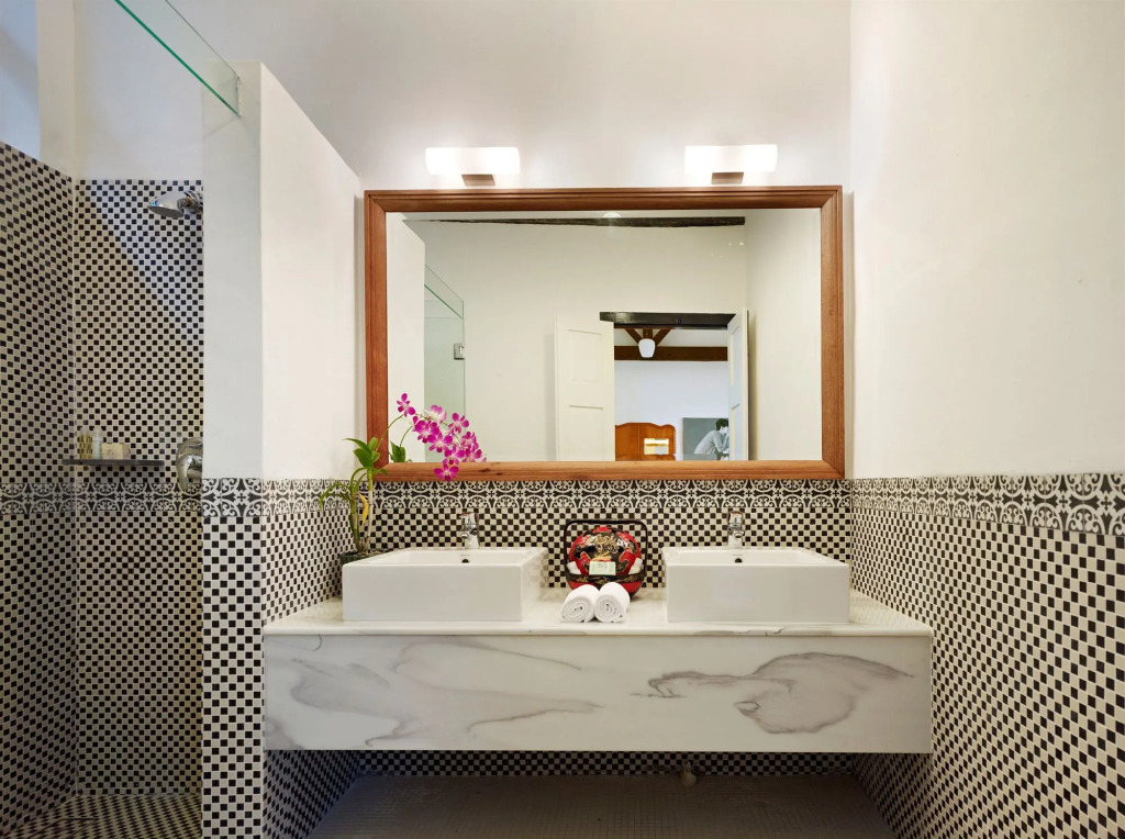 23 Love Lane Hotel