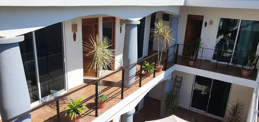 Carri Surf Studio
