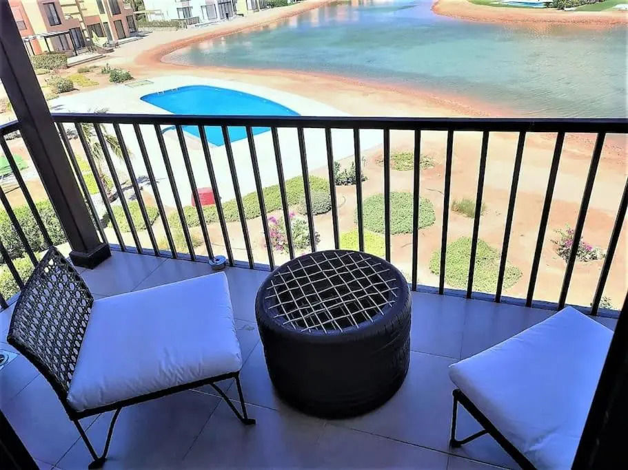 Tawila - Lovely 2-bedroom unit with shared pool