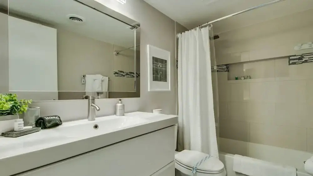 Unbeatable Old Town Location! Modern and Classy!