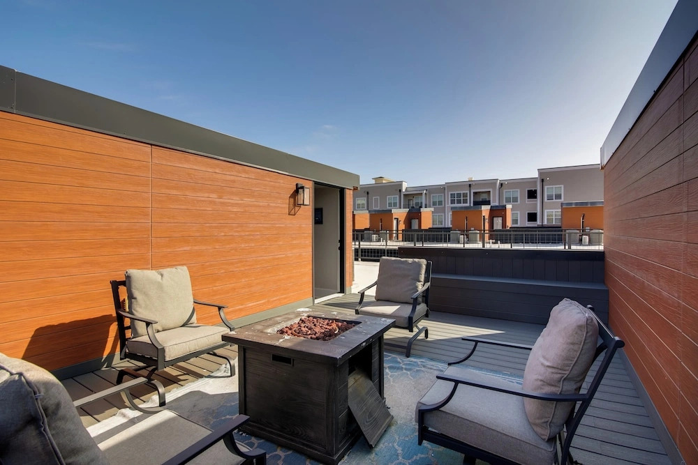 Walk to Fedex Forum! Luxe Townhome w/ Rooftop Deck