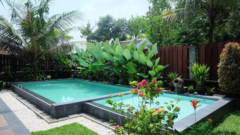 Villa Syariah Prambanan Private Swimming Pool by Simply Homy