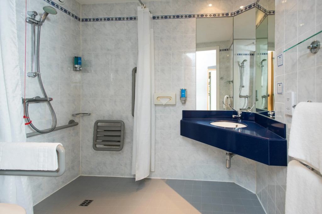 Holiday Inn Express Northampton - South by IHG