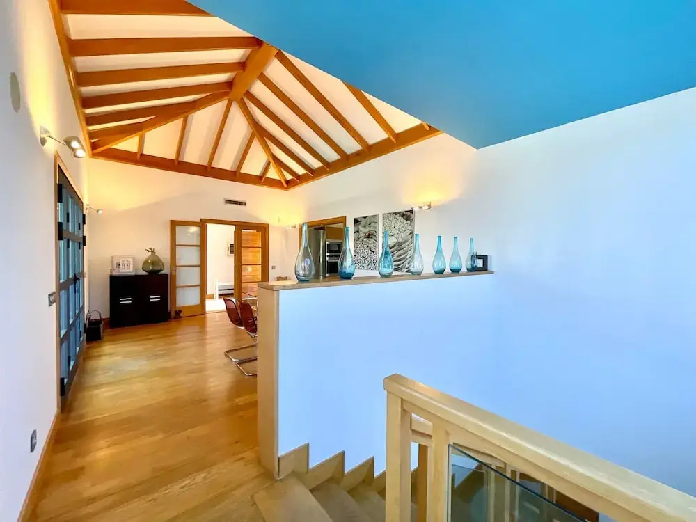 Villa Sleeps 6 with Pool Private & sauna
