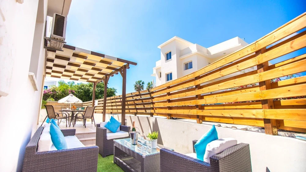Rent Private Villas 007