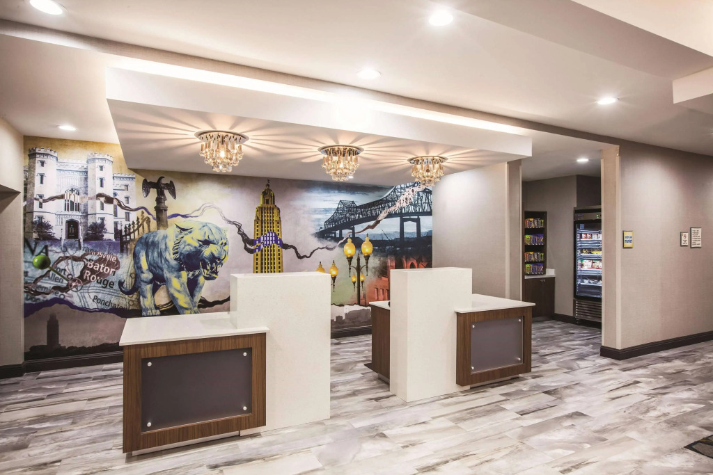 La Quinta Inn & Suites by Wyndham Baton Rouge - Port Allen