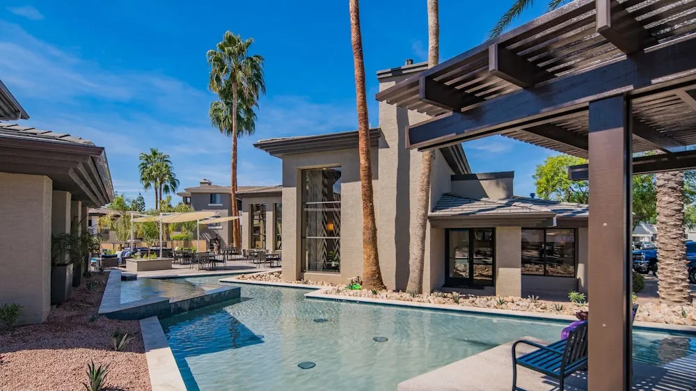 Luxury 2br Near Kierland Commons by Wanderjaunt