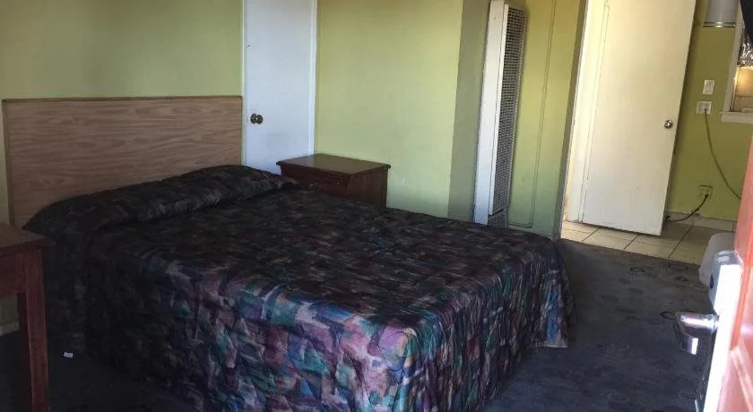 Black Horse Motel
