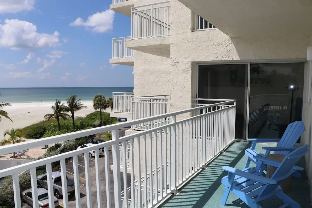 Jamaica Royale 404 - 2 Br Condo