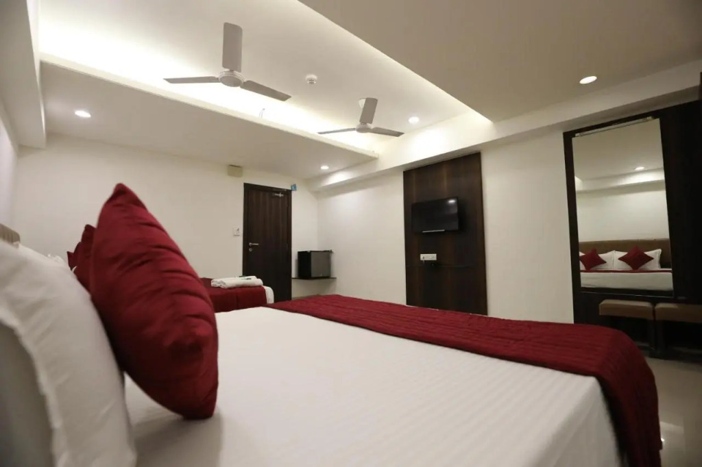 Hotel Shagun Rooms & Banquet, Surat