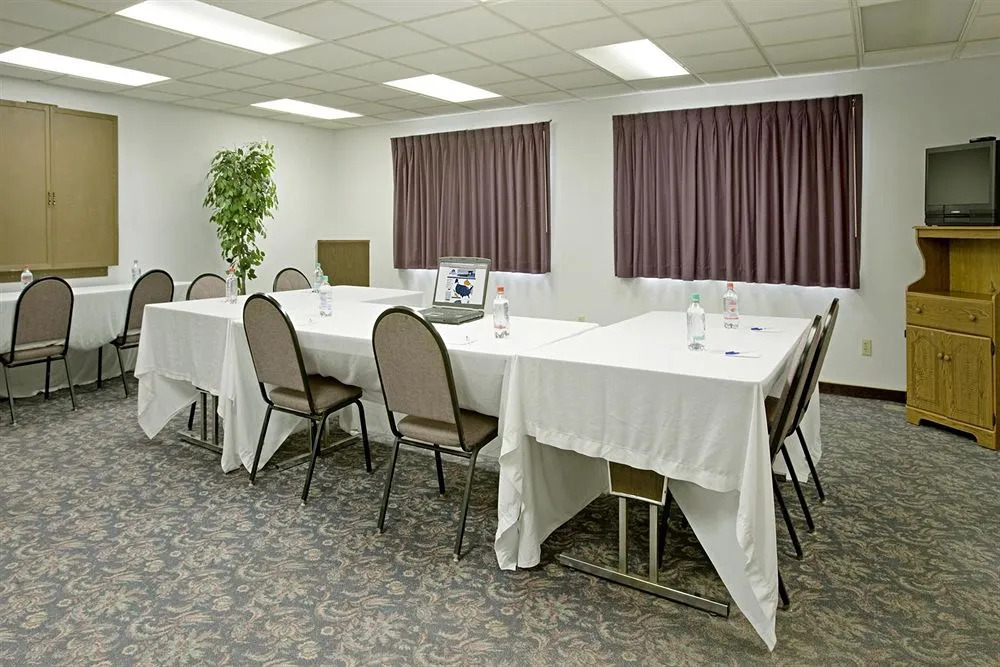Americas Best Value Inn New London