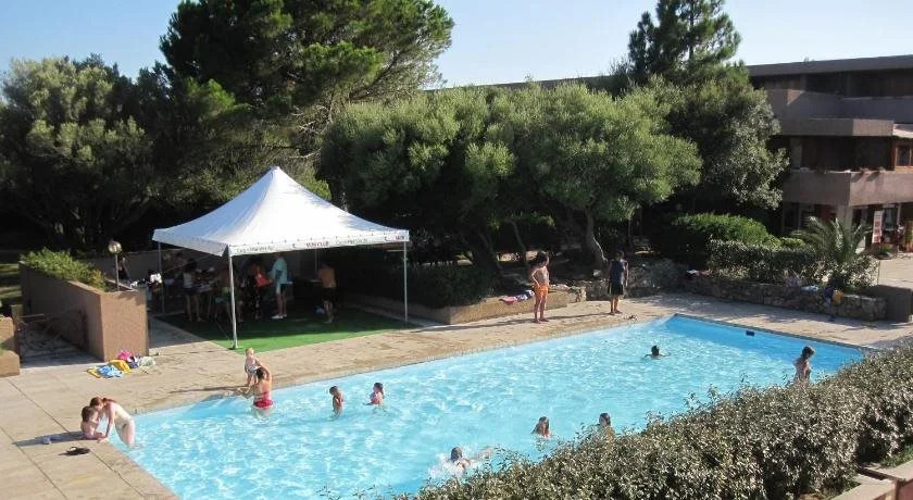Rena Bianca Cugnana Verde Residence