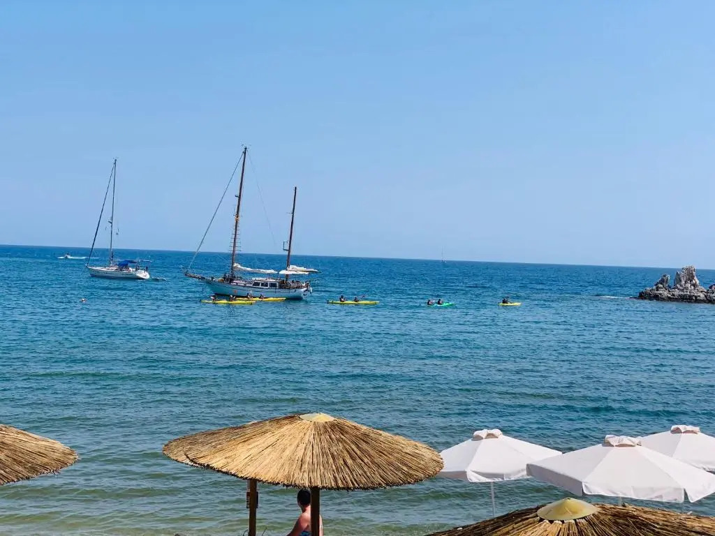 Haraki Beach