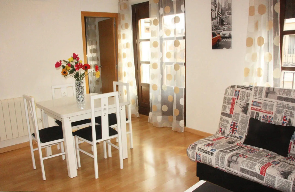 Apartamentos El Pilar Suites 3000