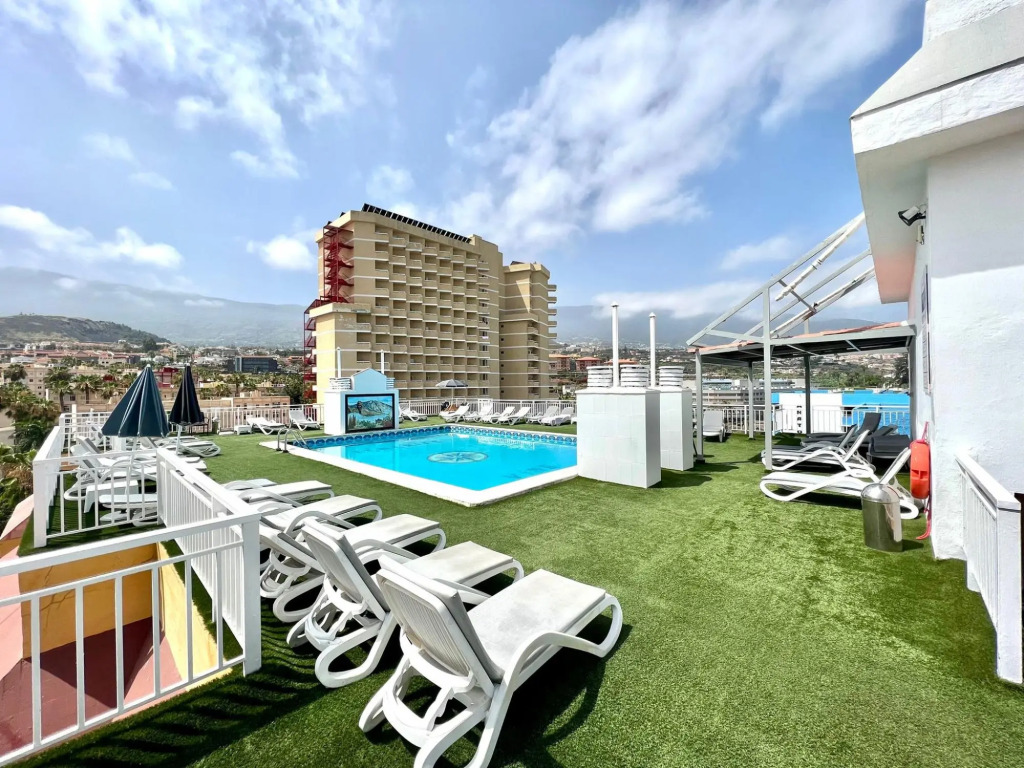 Reformed studio,Wifi,pool, at 250 m from beach
