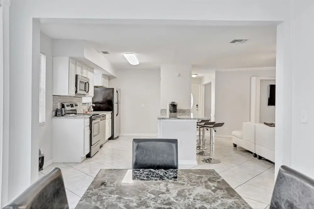 3BR Pool Home in Lutz by Tom Well IG